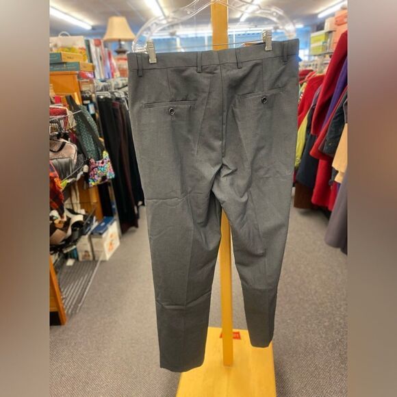 New MYS men's Large  3 piece slim fit Dark Gray w/ Red Tie - Picture 3 of 6